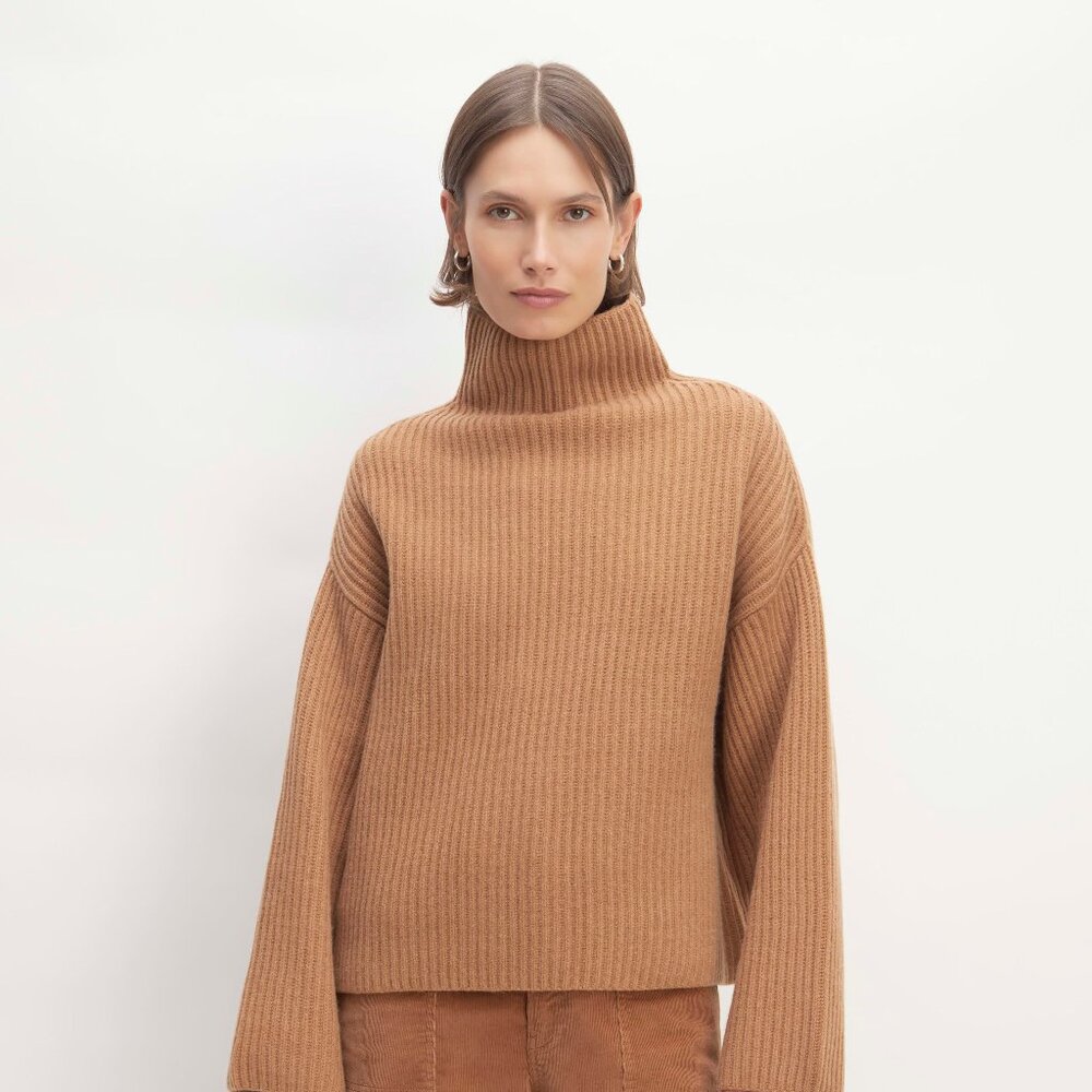 Everlane Felted Merino Funnel-Neck Pullover in Deep Camel, Size Extra Small